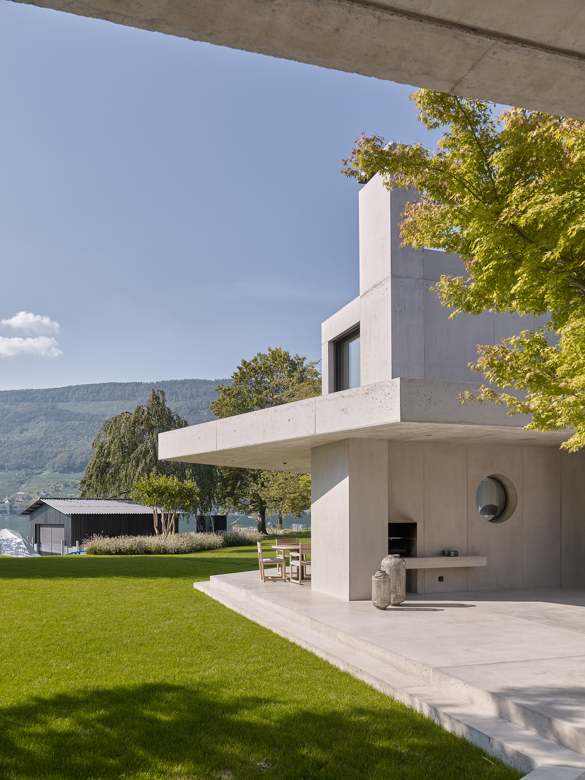 Bartbuchhofer, Haus am See